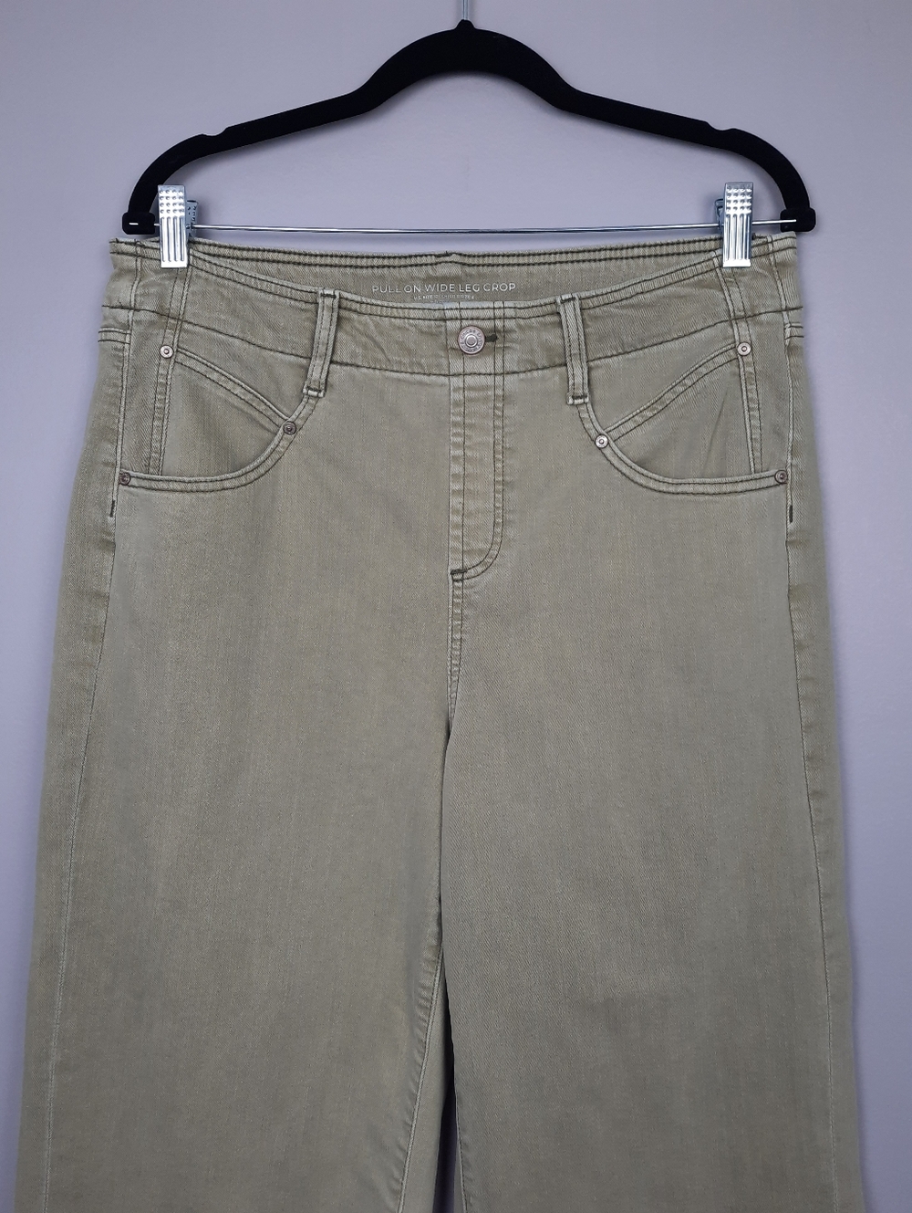 Chico's High Rise Pull On Wide Leg Crop Jeans in Washed Sage Green size 12 - Picture 4 of 16